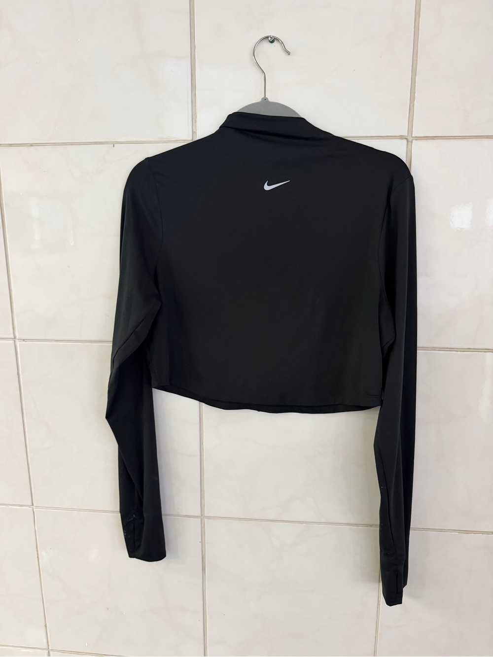 Nike Black Women's Cropped Long-Sleeve Performance Top